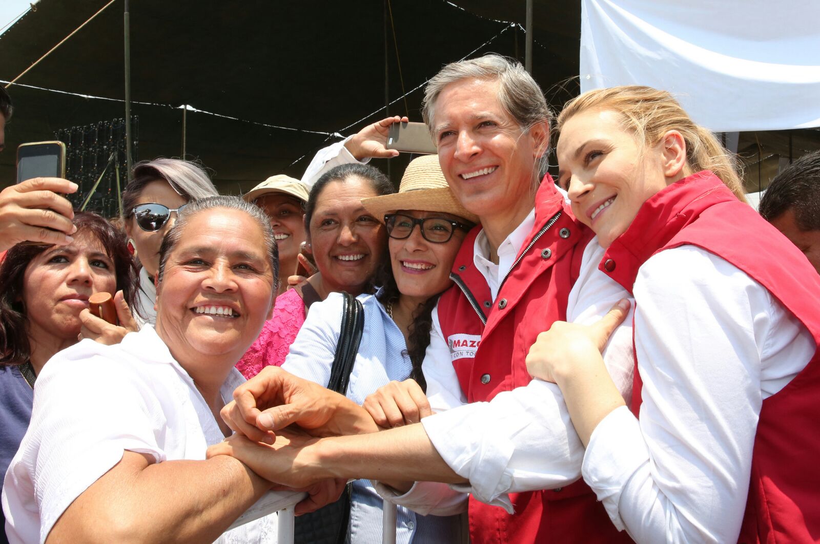 Anuncia Alfredo del Mazo que rehabilitará los centros de salud de